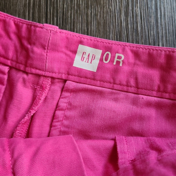 Gap Shorts - Picture 3 of 3